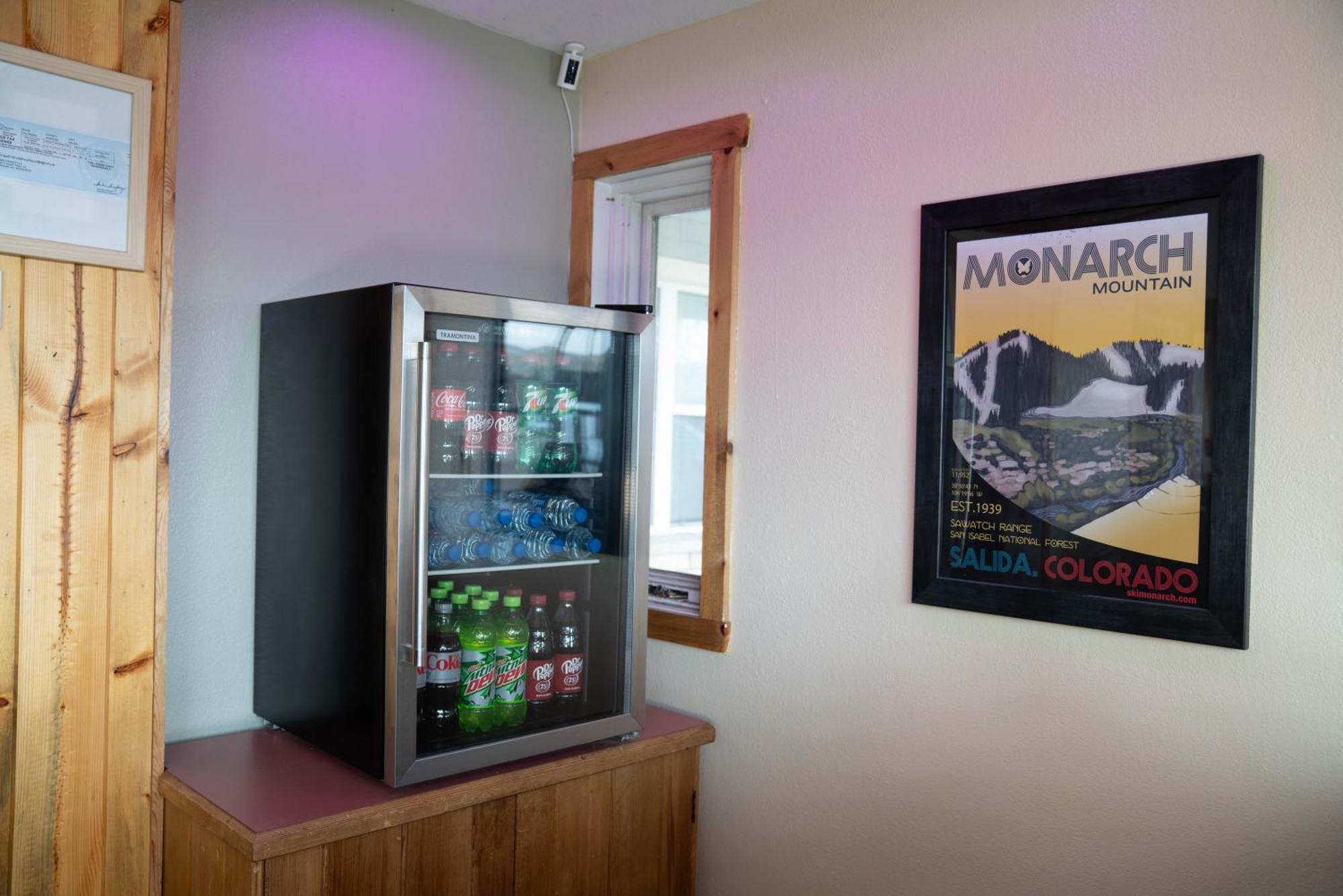 Motel & Monarch 3*