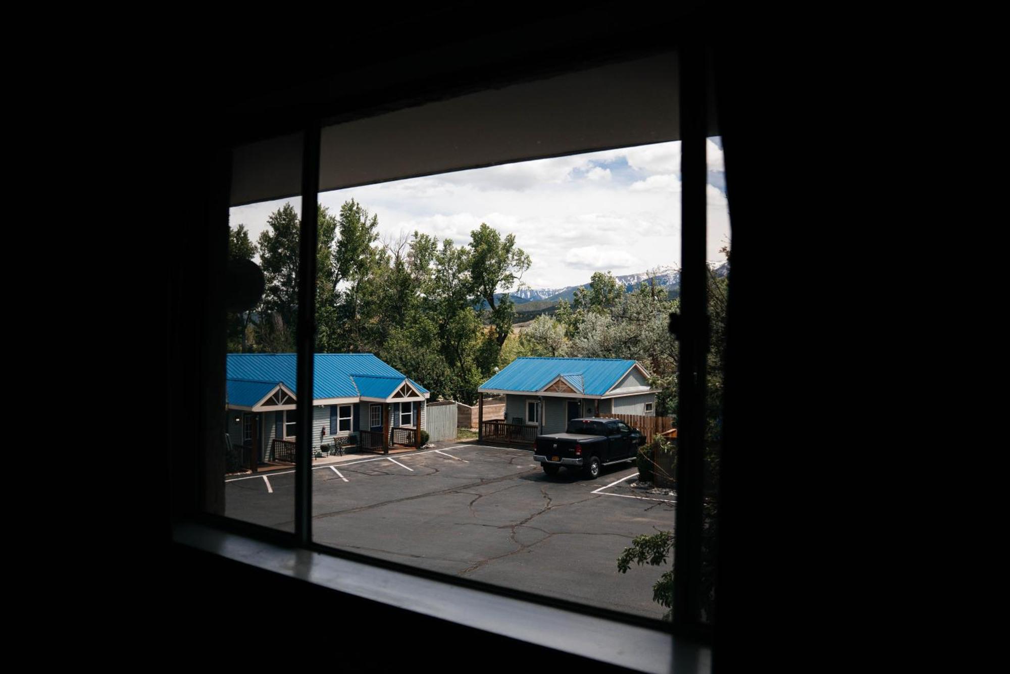Motel & Monarch Salida